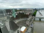 London  London Eye  Das Film Museum ehemalige County Hall und im Hintergrund unser Hotel Park Plaza (GB).